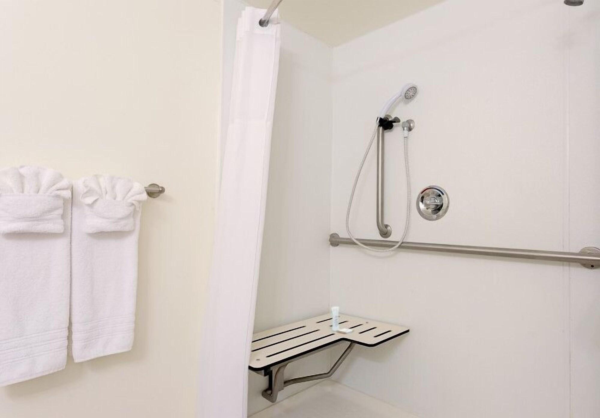 Travelodge By Wyndham Orange County Airport/ Коста Меса Екстериор снимка
